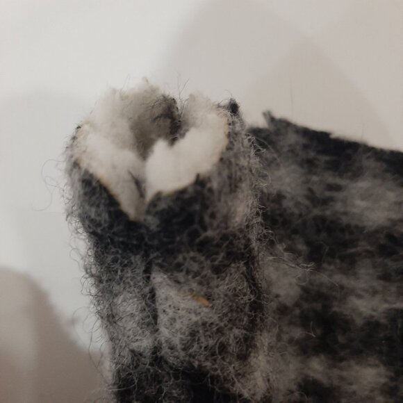 Beautiful Wool fingerless gloves made in Italy - Picture 9 of 10